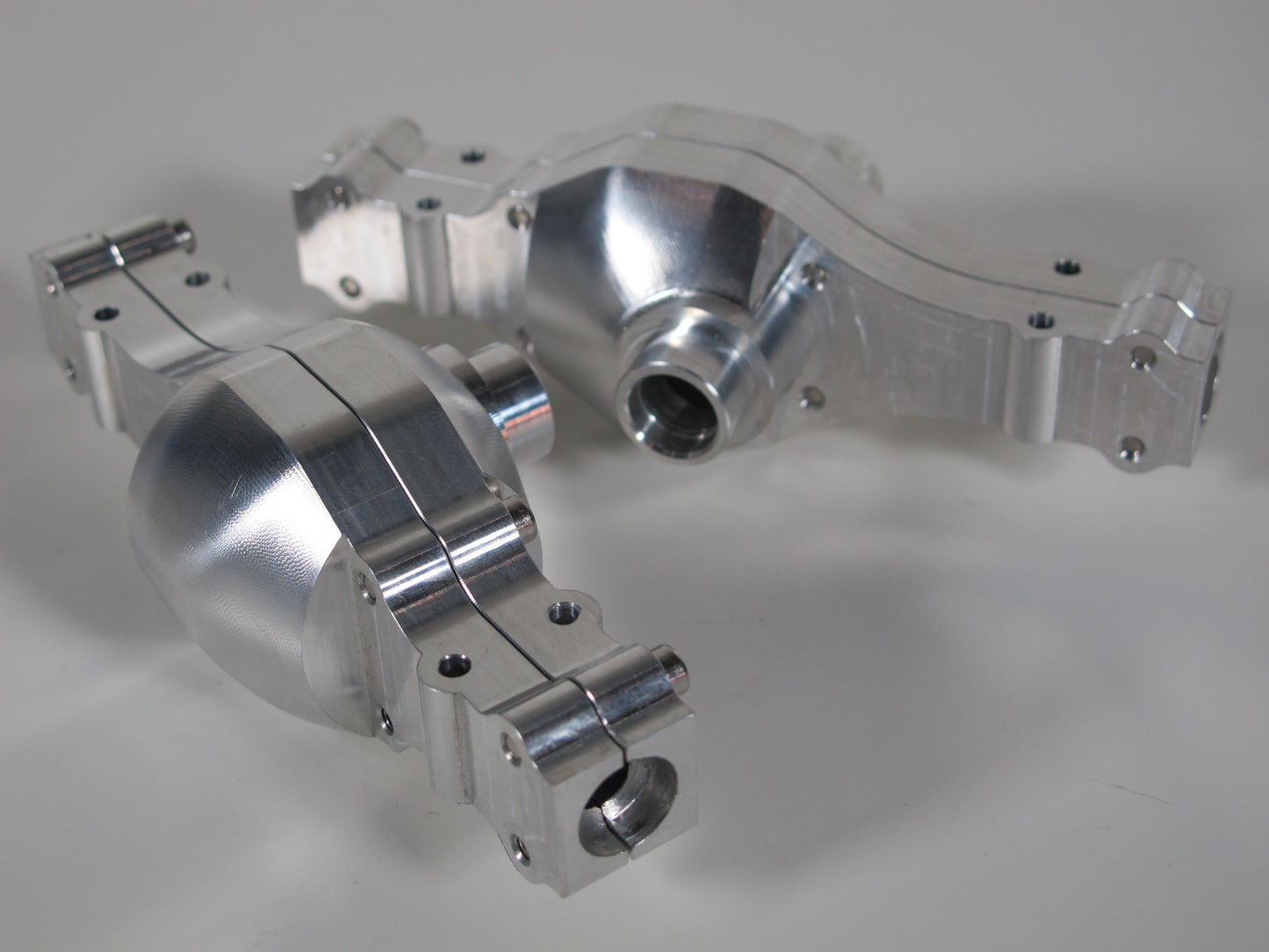 Aluminum Rear + Mid Axles Case Housing Cover for Tamiya Toy R/C 1/14 King Hauler Knight Hauler Grand Hauler Globeliner Scania Cascadia Actros