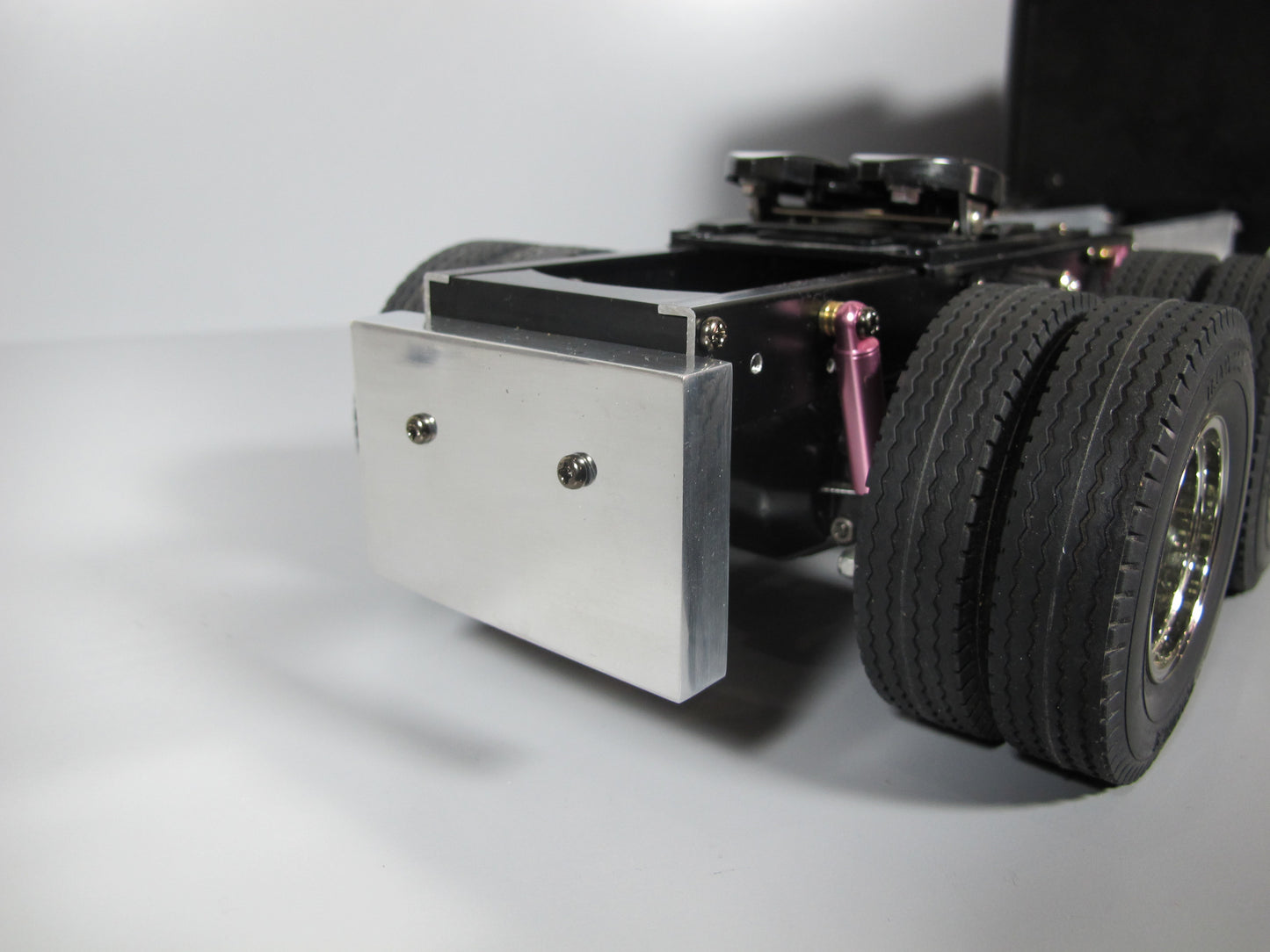 Aluminum Rear Bumper Block Style for Tamiya R/C Toy 1/14 Globeliner King Hauler Grand Hauler