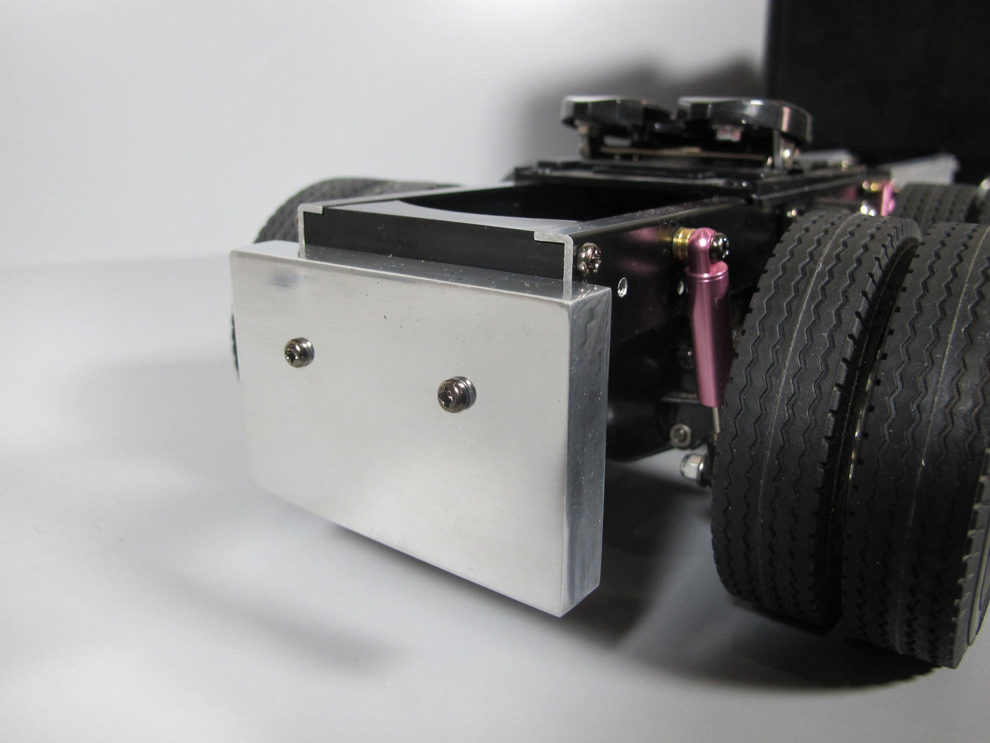 Aluminum Rear Bumper Block Style for Tamiya R/C Toy 1/14 Globeliner King Hauler Grand Hauler