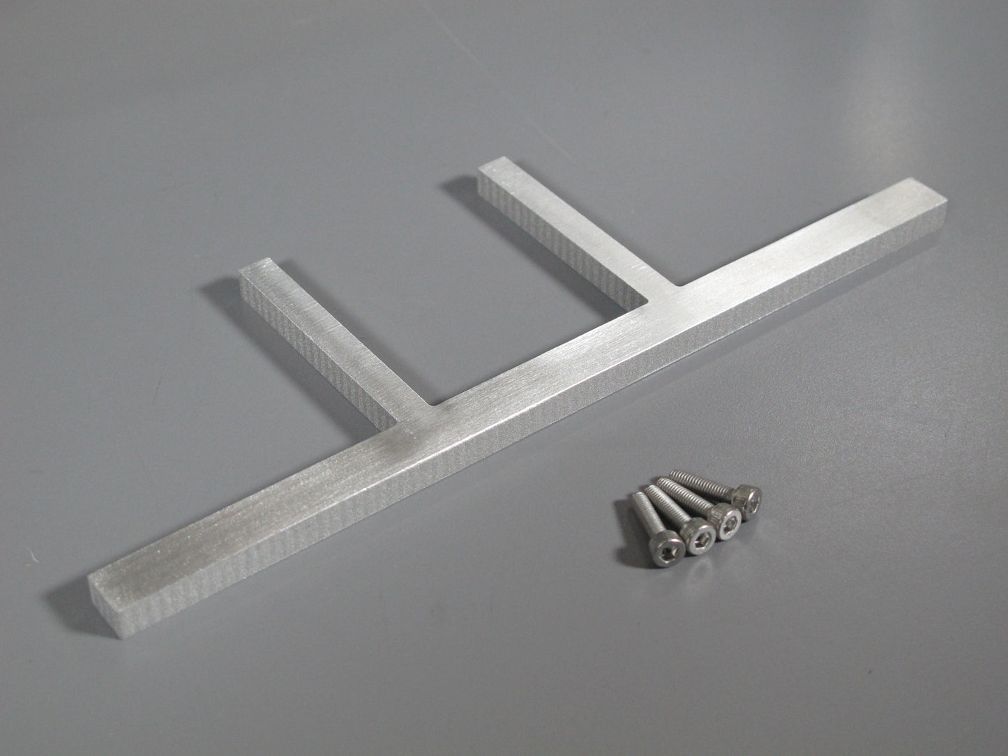 Rear Aluminum Lower Chassis Mount Bumper Protector Bar for Tamiya 1/14 R/C Toy Semi Tank Fuel Box Trailer Flatbed