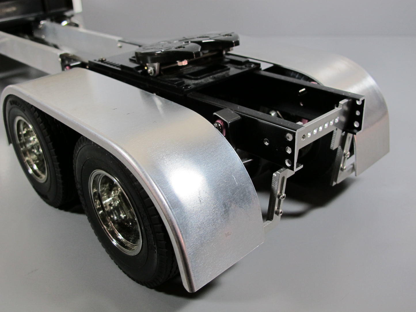 Aluminum Dual Wheel Fender Cover+ Chassis Frame Mount Set Tamiya 1/14 RC Grand King Knight Hauler Scania