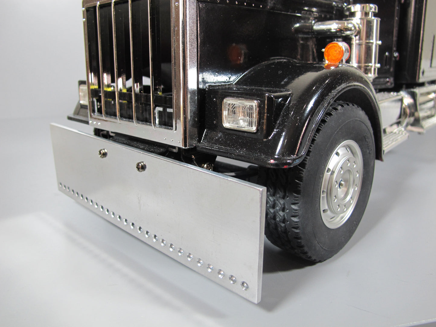 Aluminum Front Bumper Drill Style for Tamiya R/C 1/14 Semi GlobeLiner King Hauler Grand Hauler Knight Hauler
