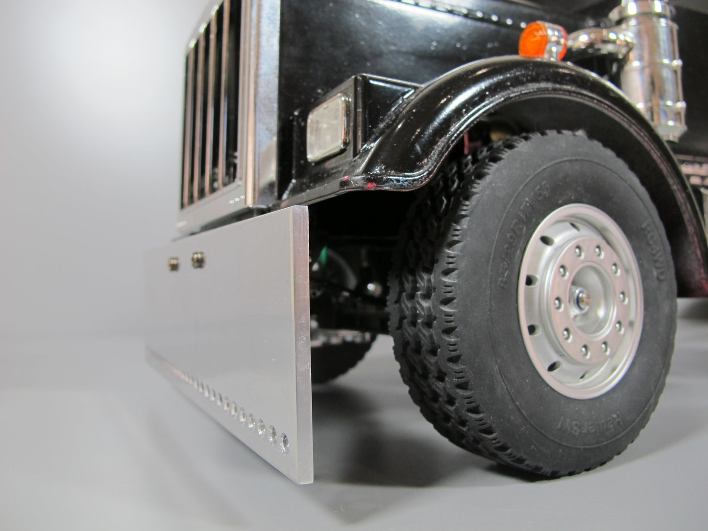 Aluminum Front Bumper Drill Style for Tamiya R/C 1/14 Semi GlobeLiner King Hauler Grand Hauler Knight Hauler