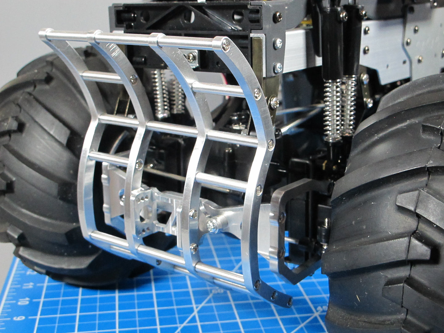 Tamiya 1/10 RC Ford F350 Juggernaut 1 2 Aluminum Front Axle Mount Grill Guard