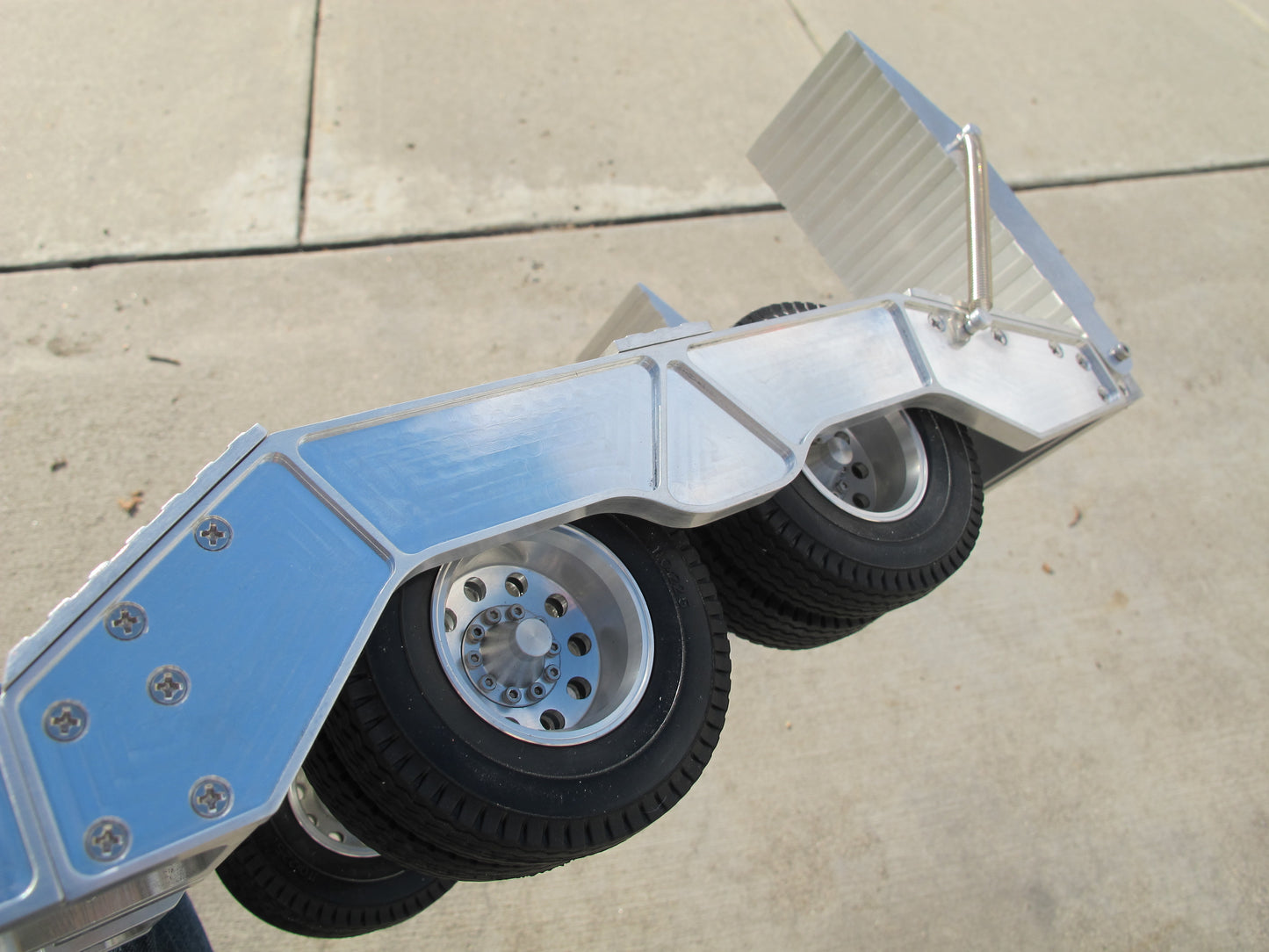 Aluminum Toy 2-Axles Flatbed Deck Gooseneck Trailer for Tamiya R/C 1/14 King Hauler Grand Hauler Knight Hauler Cascadia Globeliner Scania Actros Aeromax