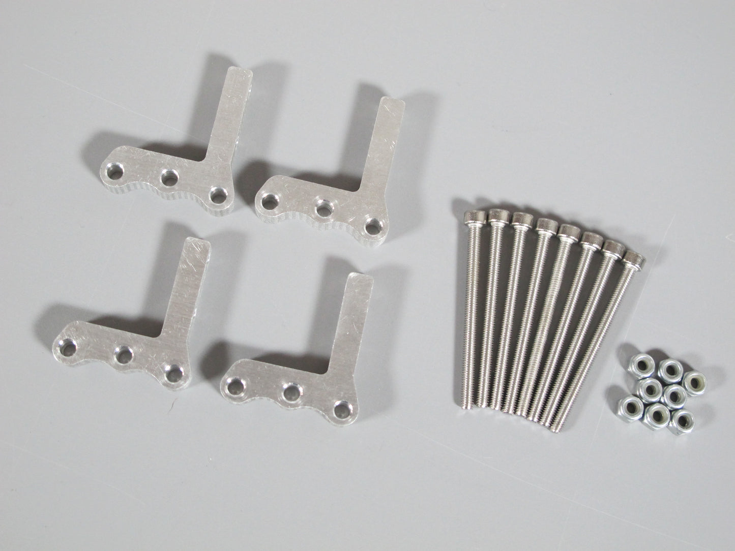 4x Reposition Axle Suspension Mount Bracket for Tamiya 1/10 R/C Toy Toyota Hilux Tundra Pickup Ford F350