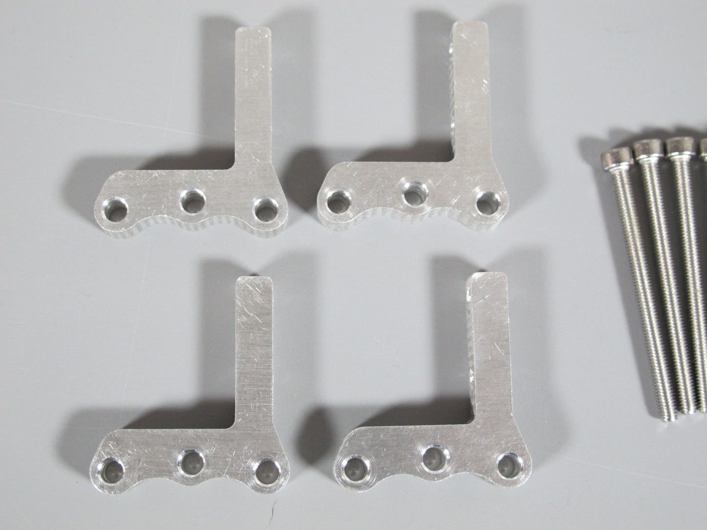 4x Reposition Axle Suspension Mount Bracket for Tamiya 1/10 R/C Toy Toyota Hilux Tundra Pickup Ford F350