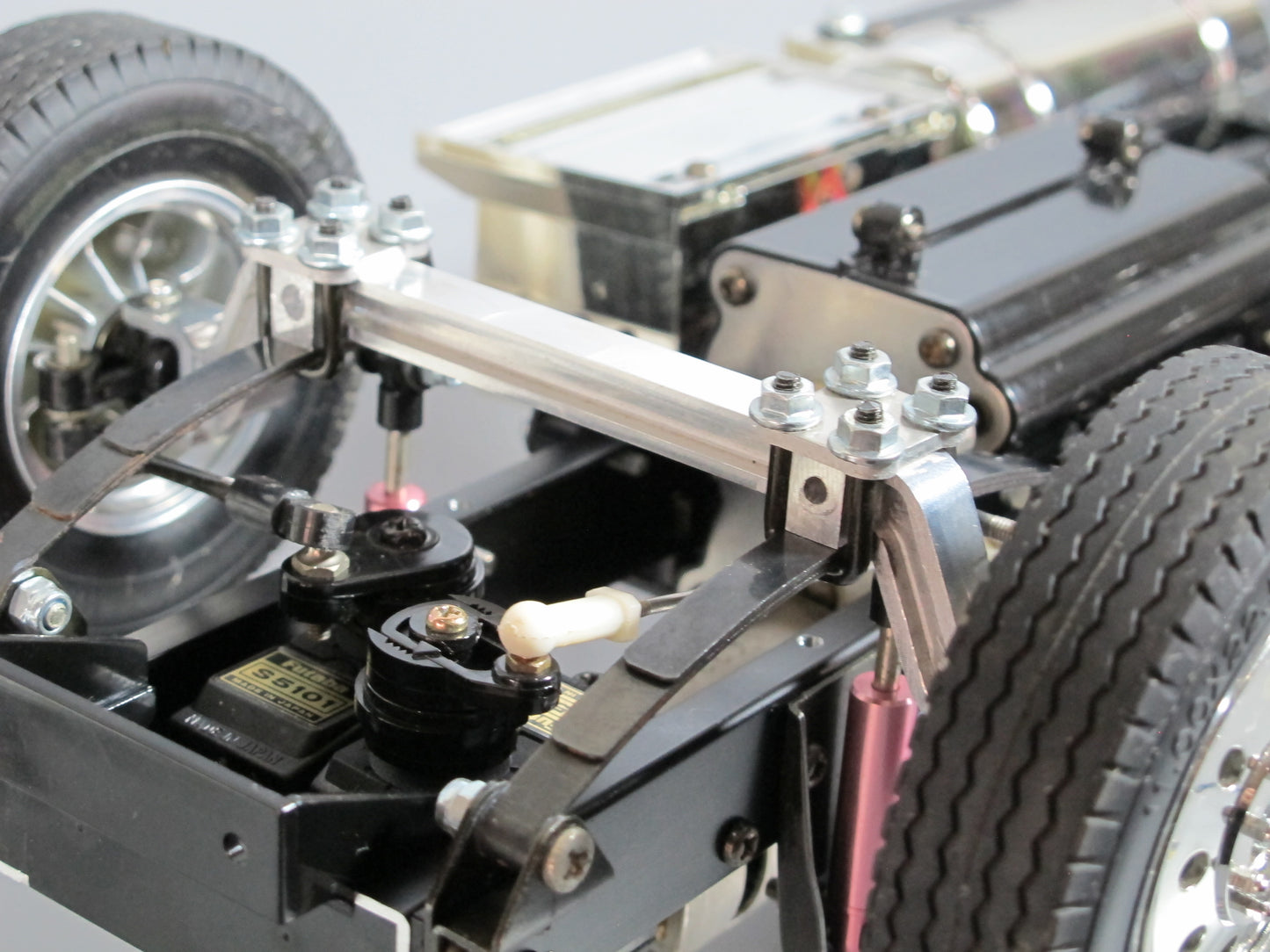 Aluminum 0.75cm Lower Front Axle Upright for Tamiya 1/14 King Hauler Grand Hauler Knight Hauler Cascadia Globeliner Scania Actros Man