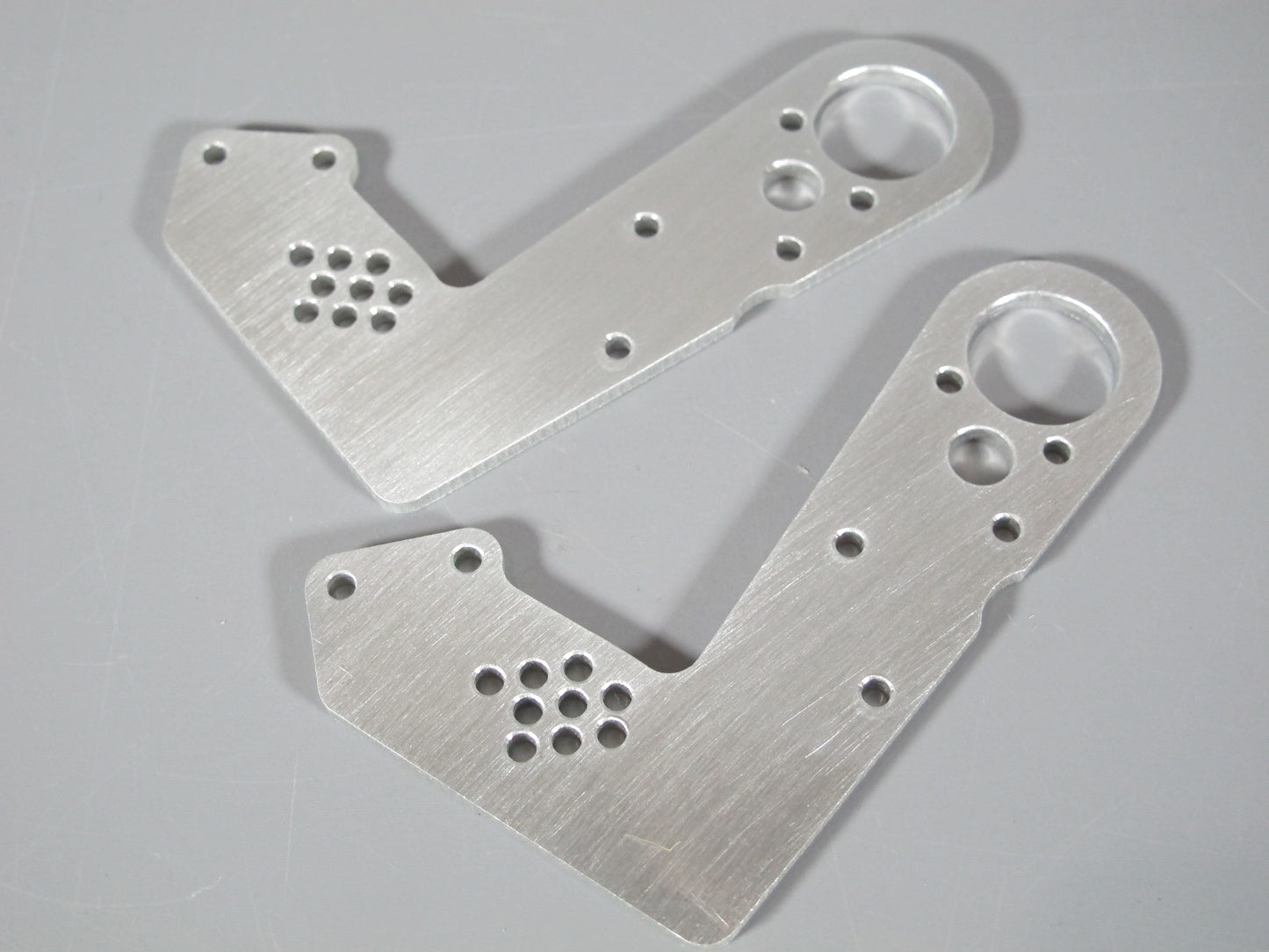 Aluminum Pair Rear Shock Suspension Mount Stay Plate for Tamiya 1/10 R/C Blackfoot Monster Beetle MudBlaster