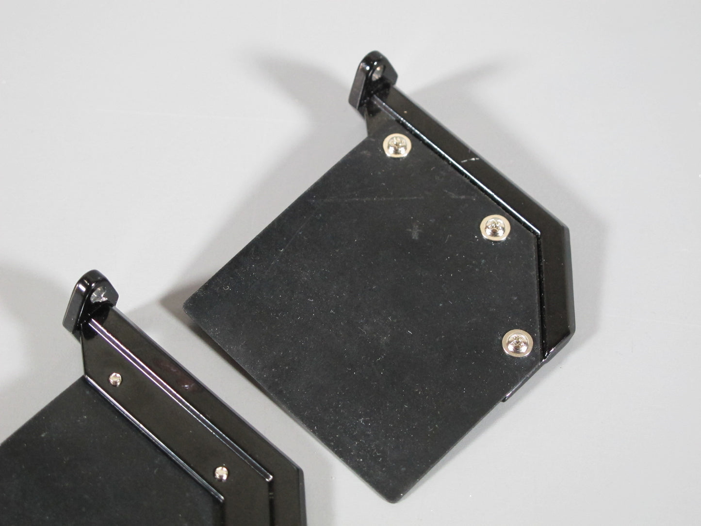 Pair Aluminum Angle Style Hanger with Black Mud Flap Guard for Toy Semi Tamiya R/C 1/14 Globeline King Knight Grand Hauler Cascadia Aeromax