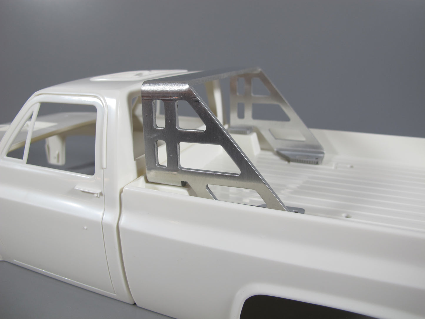 Aluminum One Piece Style Rear Bed Trunk Roll Bar for Tamiya 1/10 RC Super Clodbuster Truck