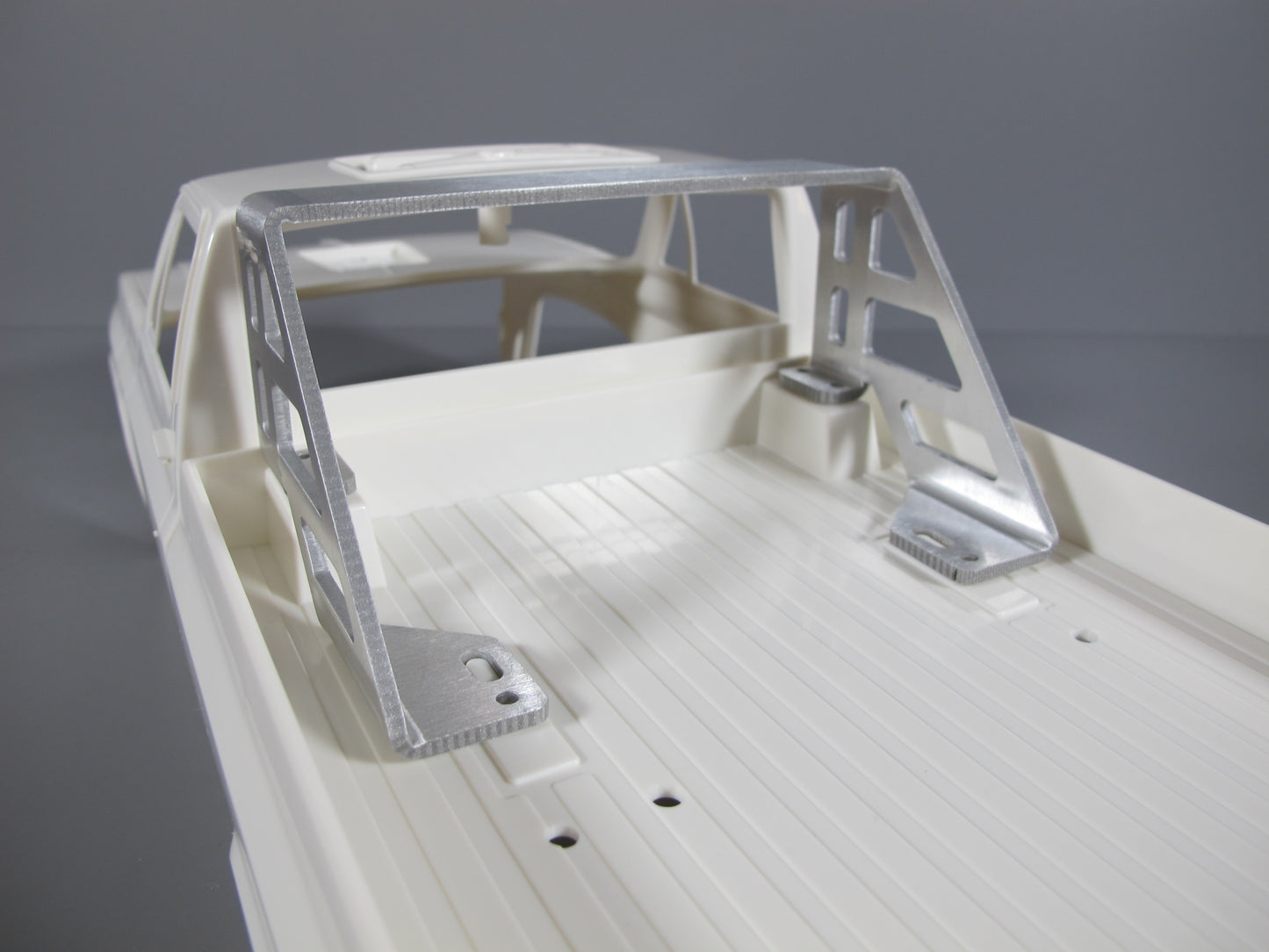 Aluminum One Piece Style Rear Bed Trunk Roll Bar for Tamiya 1/10 RC Super Clodbuster Truck