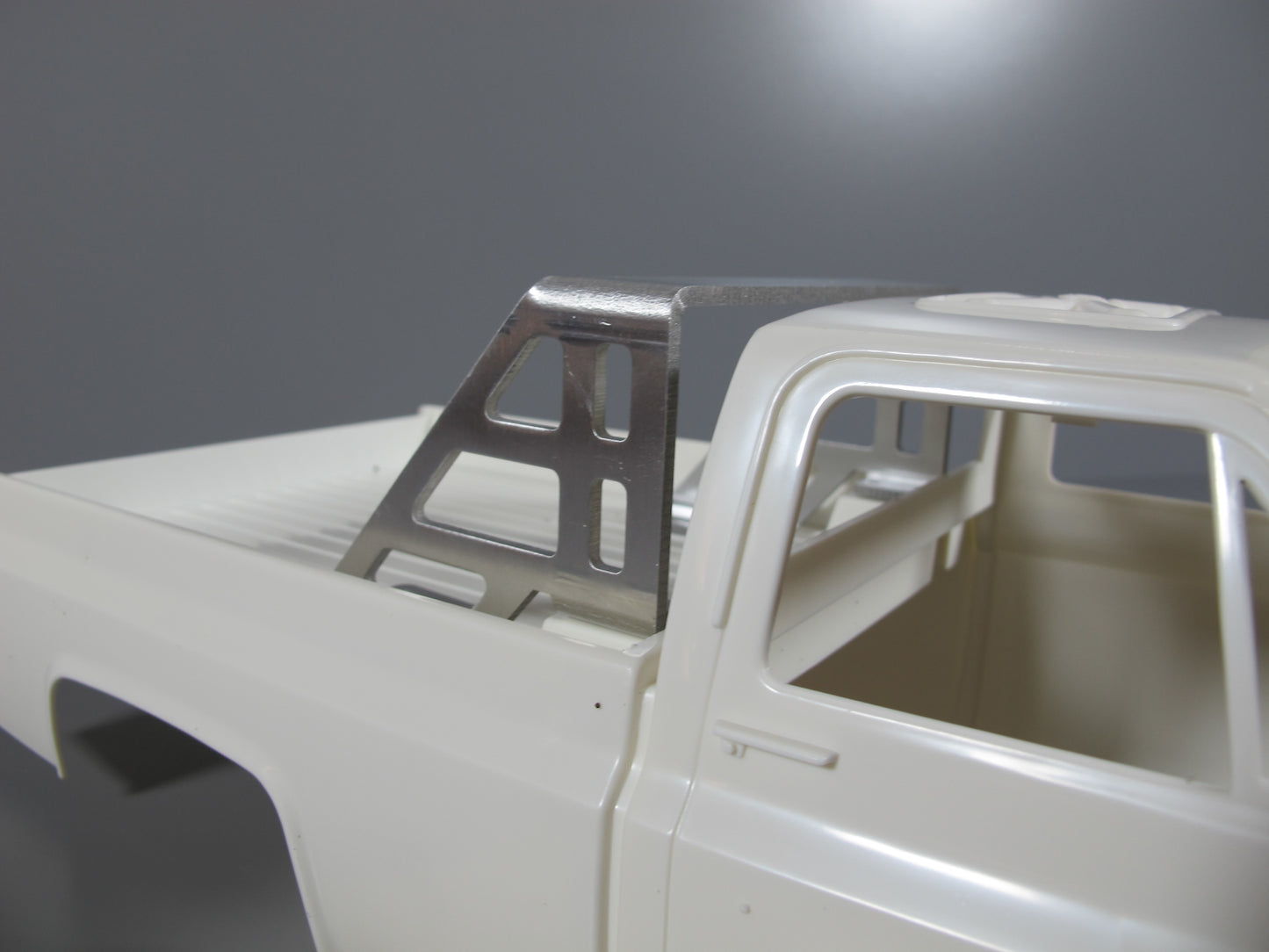 Aluminum One Piece Style Rear Bed Trunk Roll Bar for Tamiya 1/10 RC Super Clodbuster Truck
