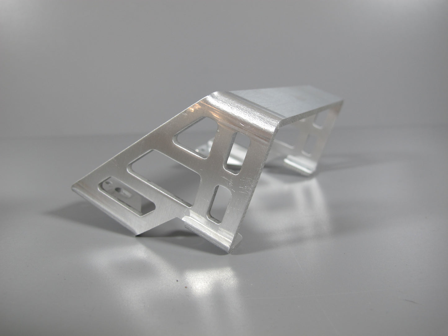 Aluminum One Piece Style Rear Bed Trunk Roll Bar for Tamiya 1/10 RC Super Clodbuster Truck