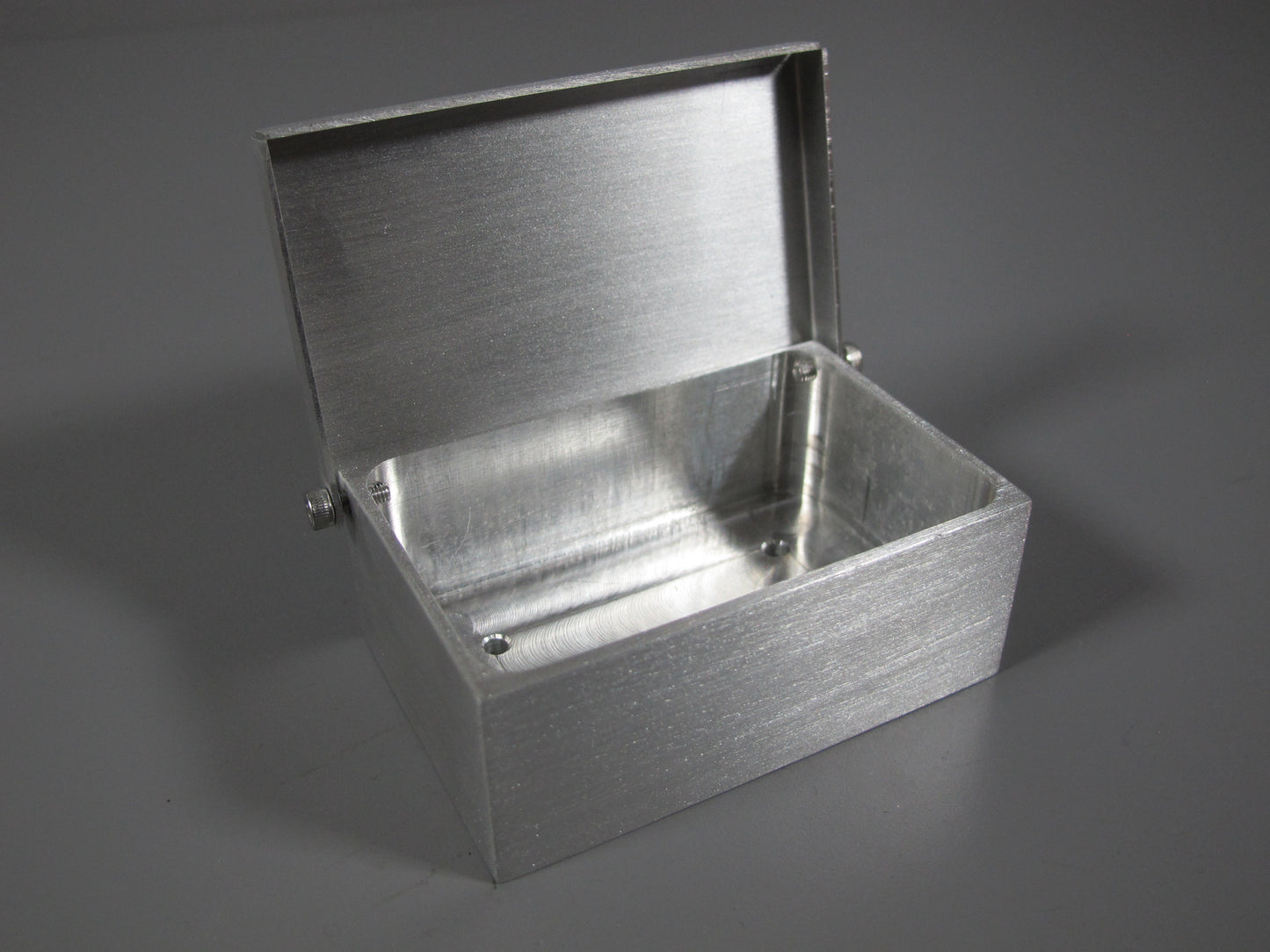 Aluminum Side Mount Tool Box with Lid for Tamiya "TOY" R/C 1/14 Trailer Flatbed Tanker Container King Hauler Grand Hauler Aeromax Scania
