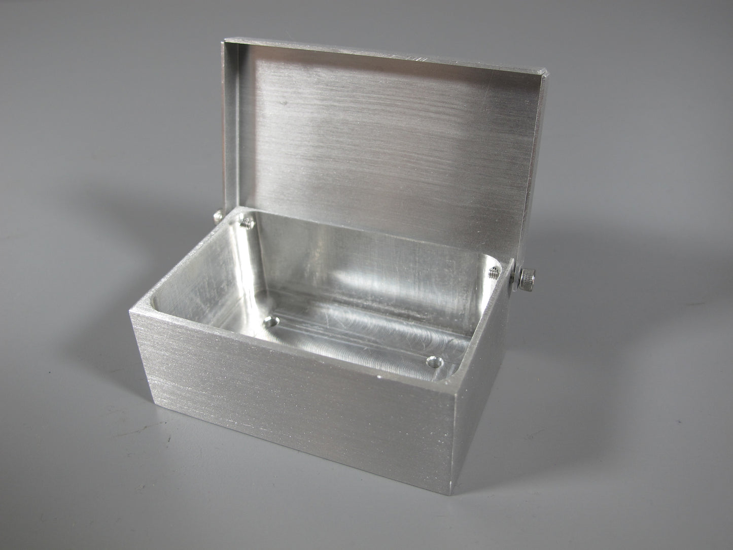 Aluminum Side Mount Tool Box with Lid for Tamiya "TOY" R/C 1/14 Trailer Flatbed Tanker Container King Hauler Grand Hauler Aeromax Scania