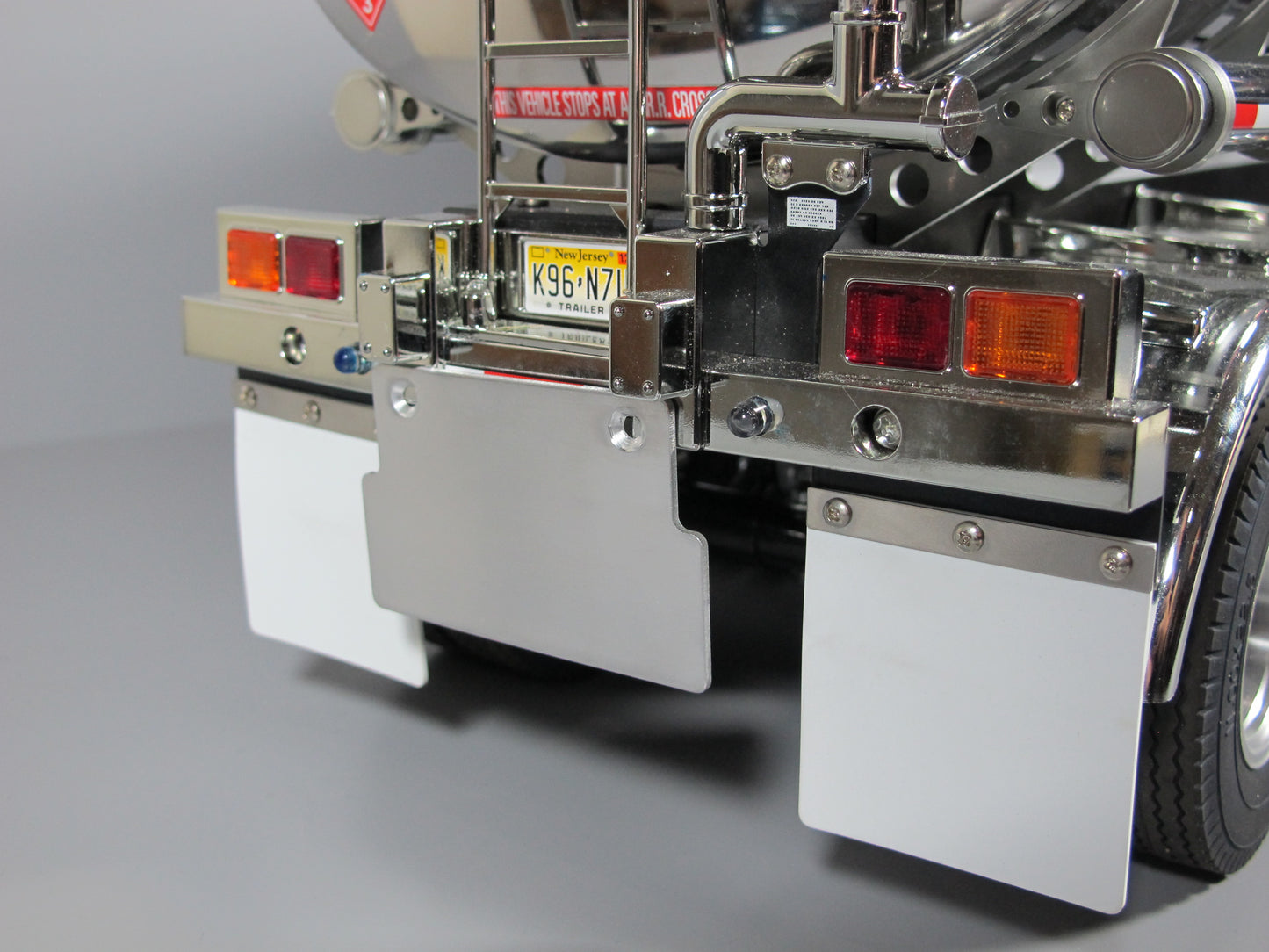 Aluminum License Plate Bracket Mount Plate for Tamiya R/C 1/14 King Hauler Knight Grand Hauler Globeliner Trailer
