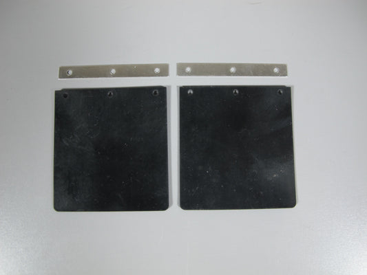 Pair Rear 5cmx 5.2cm Black Rubber Mud Flap Guards & Mount Plate for Tamiya Toy R/C 1/14 King Hauler Grand Hauler Knight Hauler Cascadia Aeromax Globeliner