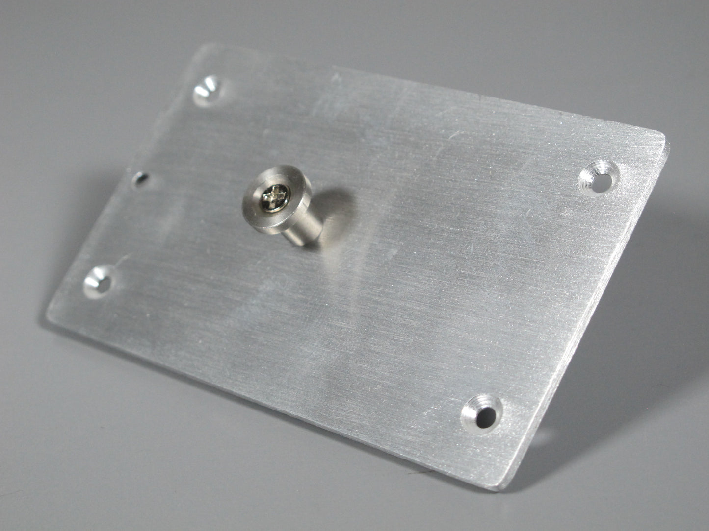 Truck Trailer King Pin + Mounting Plate 5th Wheel Coupling for Tamiya 1/14 R/C Toy Semi Trailer King Hauler Grand Hauler Knight Hauler Cascadia Globeliner Aeromax