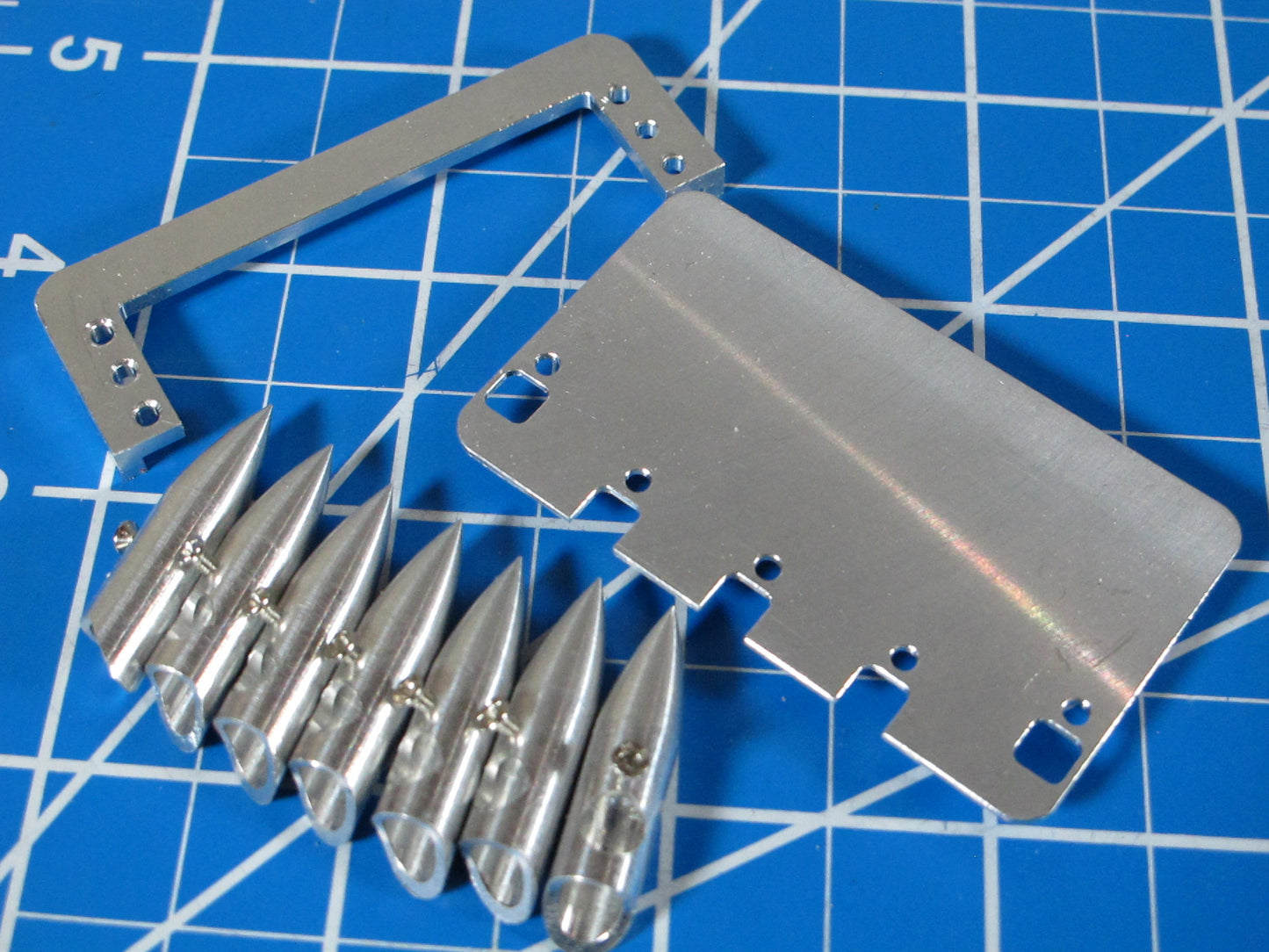 Aluminum 7x Roof Lamps Bezel + Sun Roof Cover Mounting Mount Plate for Tamiya R/C 1/14 King Hauler Grand Hauler