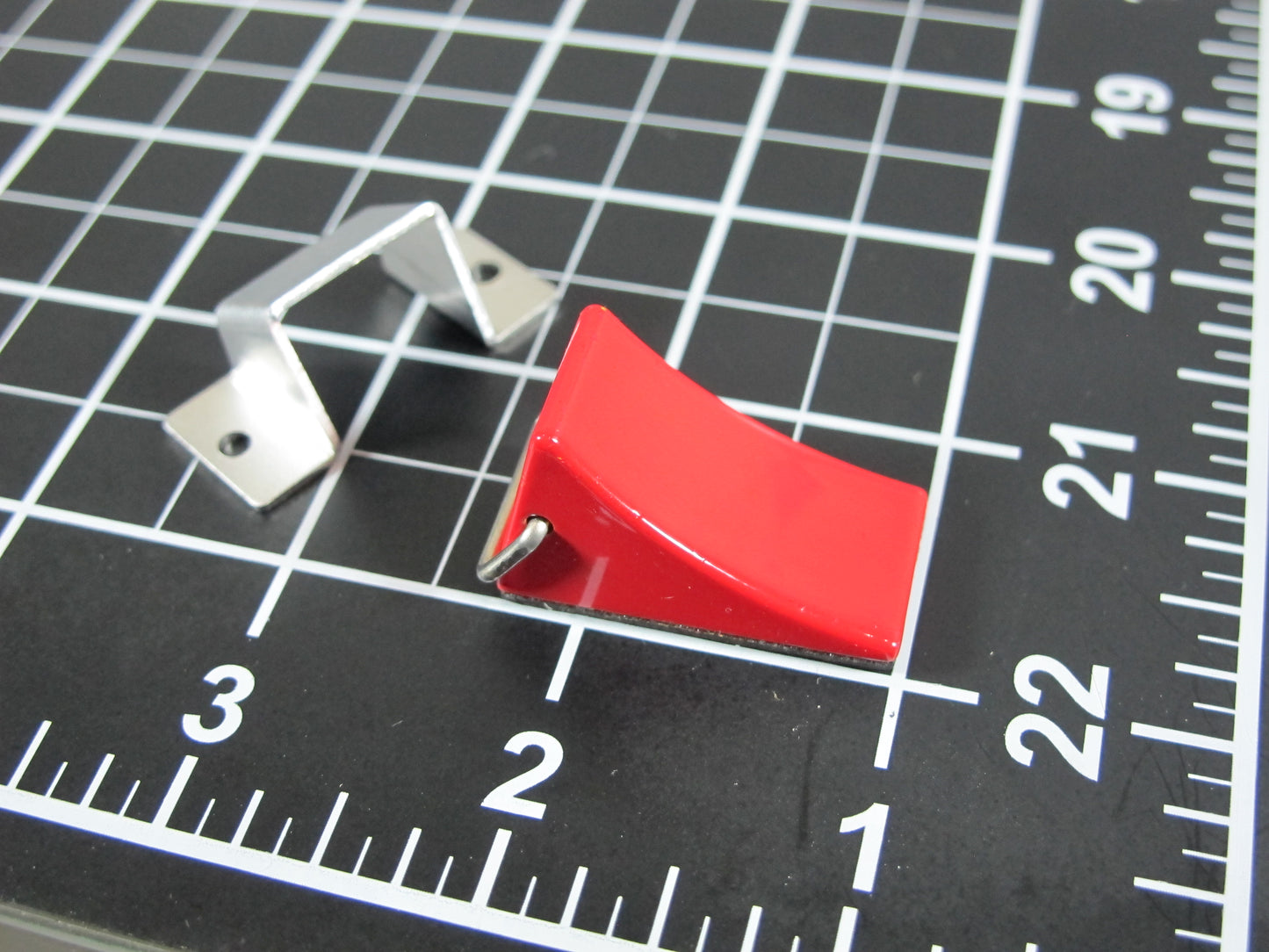 Toy Wheel Rim Tire Chock Stopper for Any Tamiya R/C 1/14 King Hauler Knight Hauler Grand Hauler Trailer Cascadia Aeromax Scania Actros Man