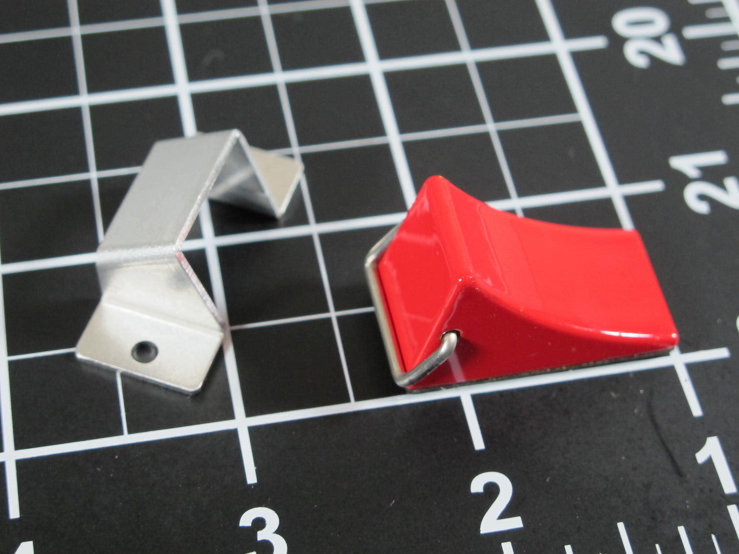 Toy Wheel Rim Tire Chock Stopper for Any Tamiya R/C 1/14 King Hauler Knight Hauler Grand Hauler Trailer Cascadia Aeromax Scania Actros Man
