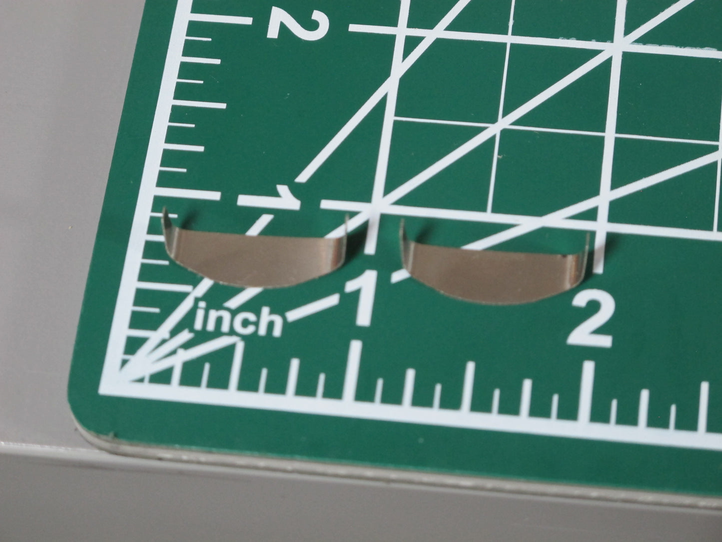Pair Aluminum Upper Headlight Bezel Housing for Tamiya R/C TOY 1/14 King Hauler Globeliner