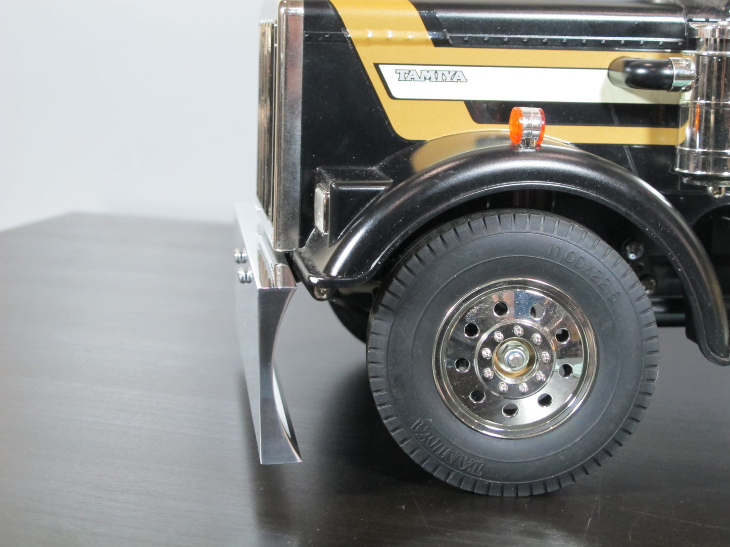 Aluminum Front Lower Bumper for Tamiya R/C 1/14 GlobeLiner King Hauler Grand Hauler Knight Hauler