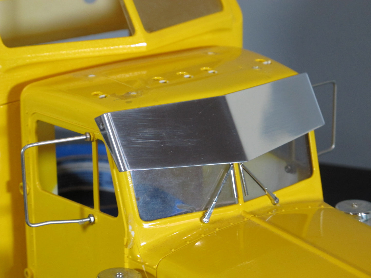 Aluminum Bowtie Sun Visor Mount Plate for Tamiya R/C Toy 1/14 King Hauler Grand Hauler